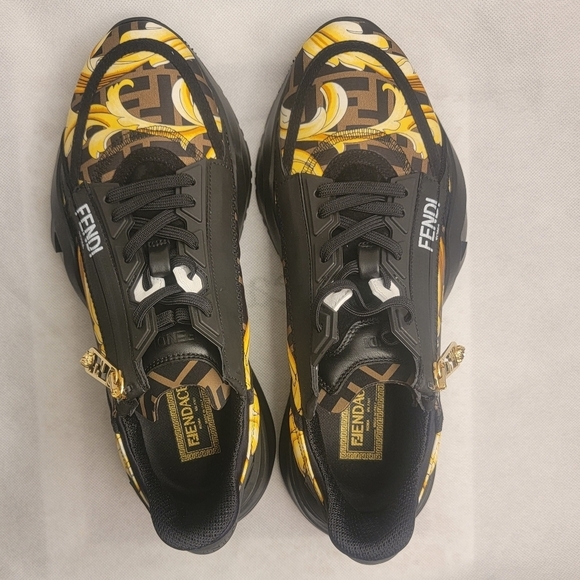 Fendance Fendi Flow sneaker 2022, suede Street Style. main image 15